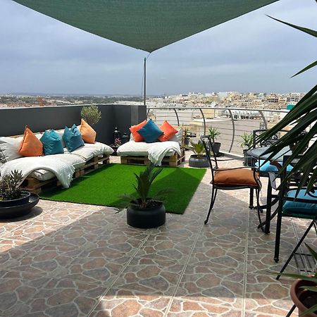 Trendy Seaside Escape 2 Bedroom Penthouse Marsaskala Exteriör bild